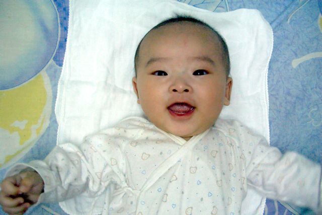 baby-2004-1104-002.jpg