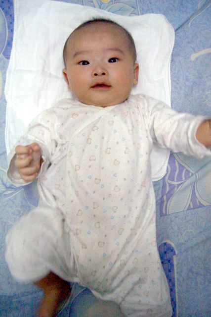baby-2004-1104-004.jpg